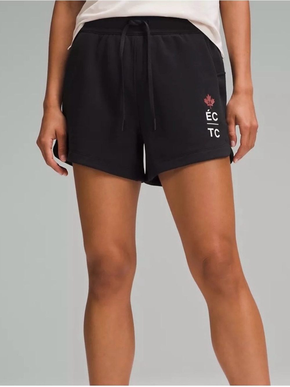 Lululemon Relaxed-Fit High-Rise Fleece Short 4" Size 6 Black Soft Cotton